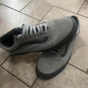 Vans Old Skool Canvas shoe - Men’s 9.5